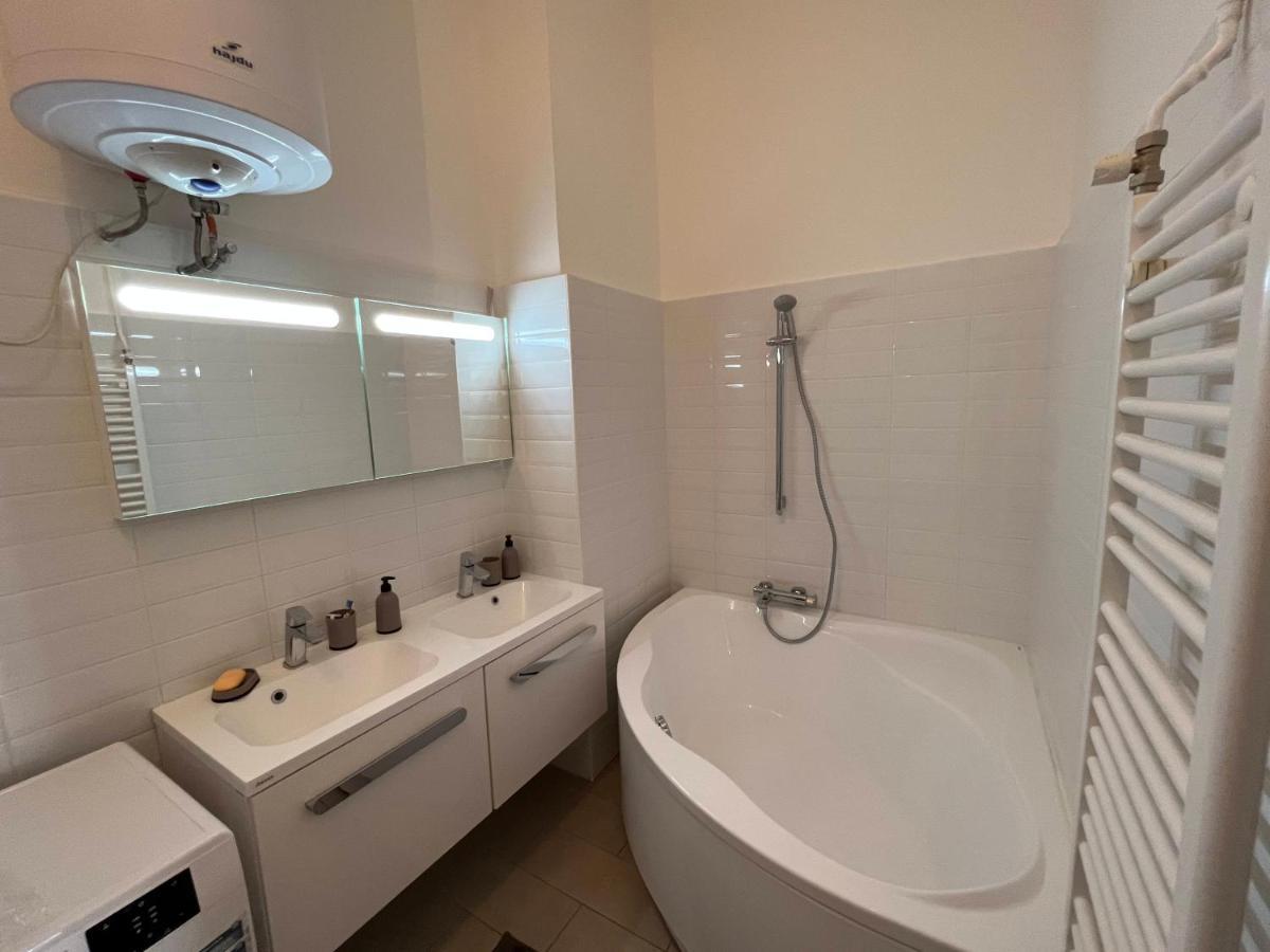 Azure King Residence In The Heart Of Budapest Ngoại thất bức ảnh